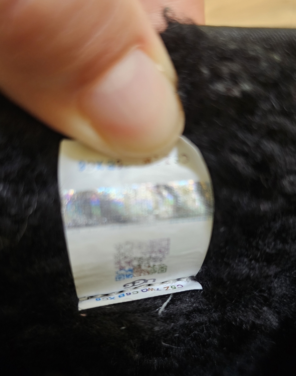 UGG Classic Short Metallic Spots - Picture 10 of 13